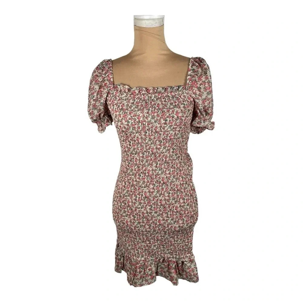 Dress Forum Floral Boho Smocked Body-con‎ Dress Size Medium New with tags